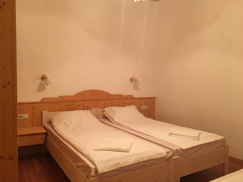 Gasthof Zum Hochfelln Hotel แบร์เกน ภายนอก รูปภาพ