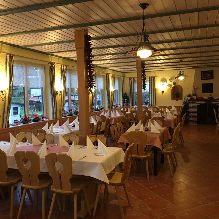 Gasthof Zum Hochfelln Hotel แบร์เกน ภายนอก รูปภาพ