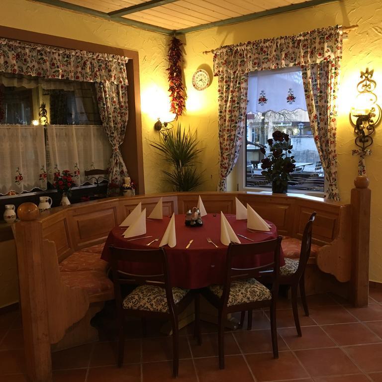 Gasthof Zum Hochfelln Hotel แบร์เกน ภายนอก รูปภาพ